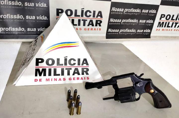 Ameaça e Porte Ilegal de Arma: Mulher é Presa em Flagrante Próximo a Escola em Mariana