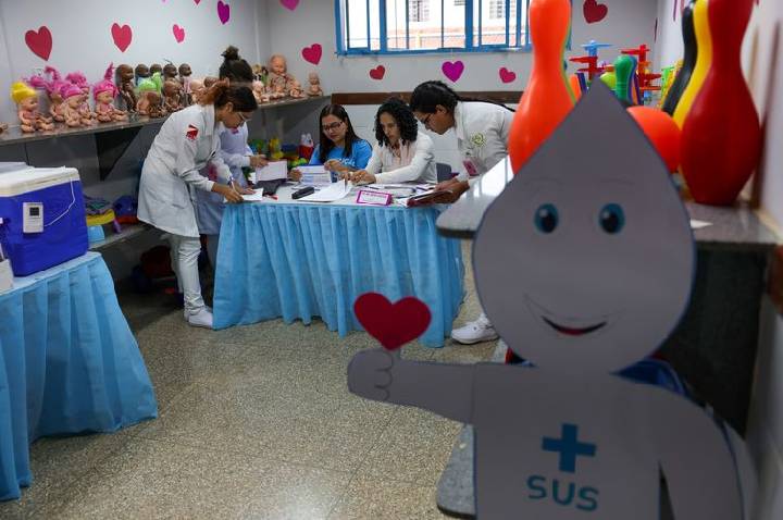 Brasil lidera desinformação sobre vacina na América Latina, diz estudo