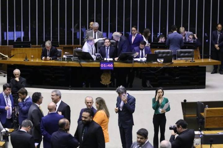 Câmara rejeita recurso e confirma envio ao Senado de projeto sobre controle de constitucionalidade no STF
