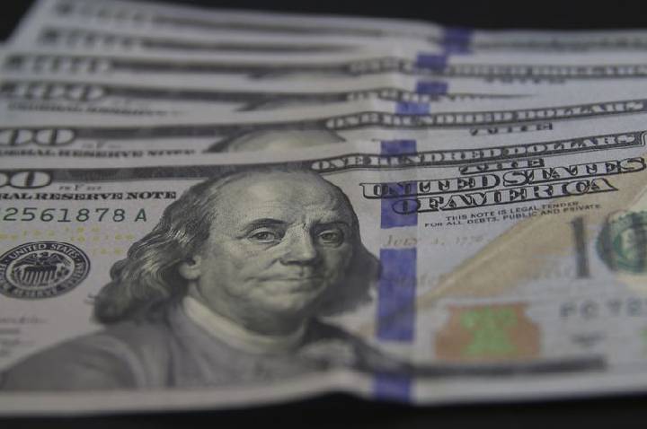 Dólar fecha abaixo de R$ 5,40 pela primeira vez em 11 dias