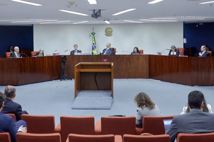 Maioria do STF condena sete réus do Núcleo 4 da trama golpista 