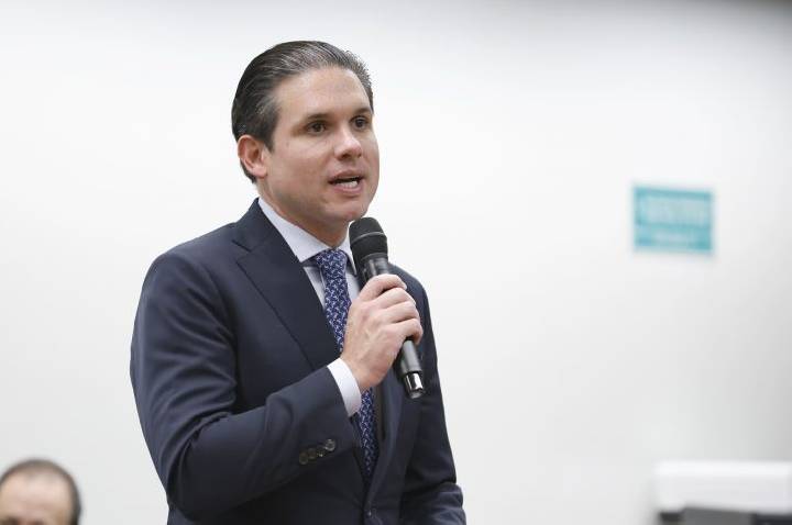 Motta anuncia votação do regime de urgência para projeto que cria bancada cristã